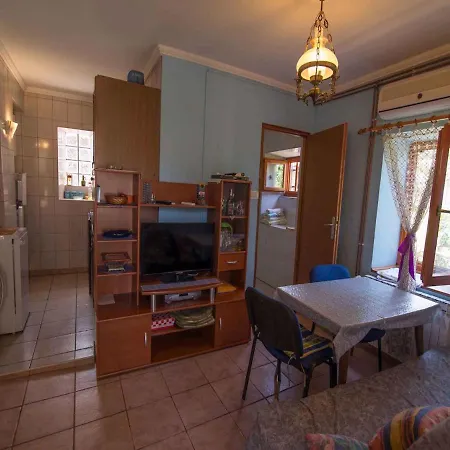 In 14928 * Veli Losinj